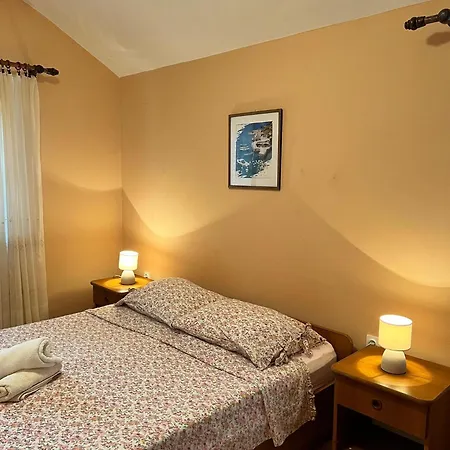 Frakic Apartment