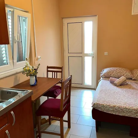 Frakic アパート ベリ・ラット