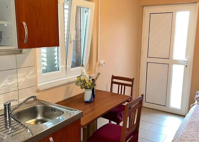 Frakic 벨리 라트