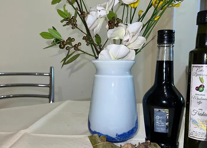 Frakic 아파트 벨리 라트