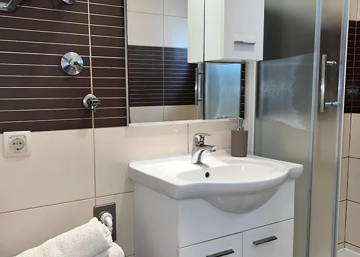 Frakic 벨리 라트